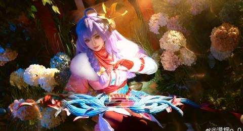 从Cosplay到爆款图，揭秘《英雄联盟手游》同人创作背后的“神仙团队”与辛酸泪